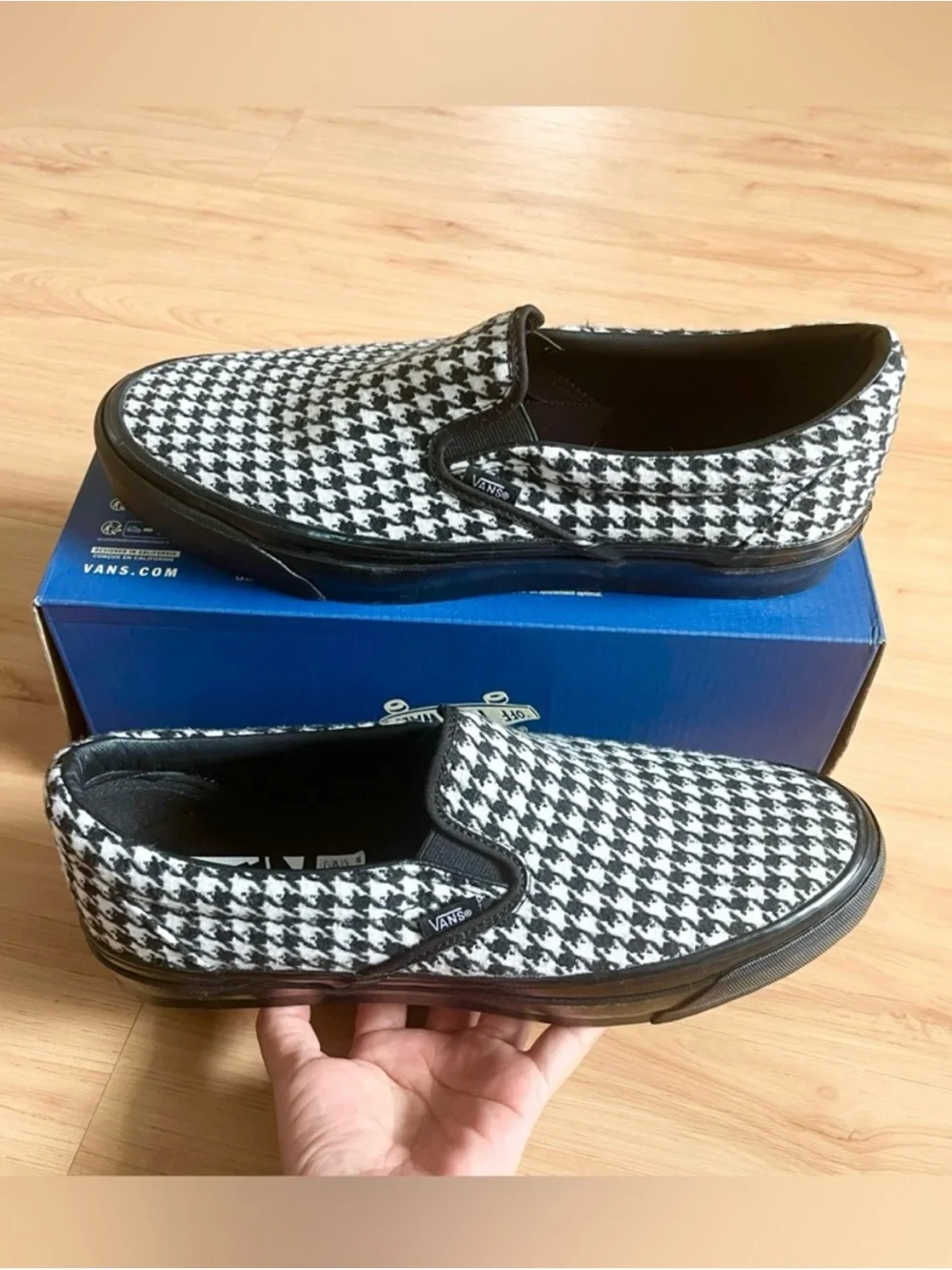 Vans Premium Classic Slip-On Shoe Houndstooth Black / White Women 11.5Mens 10.0